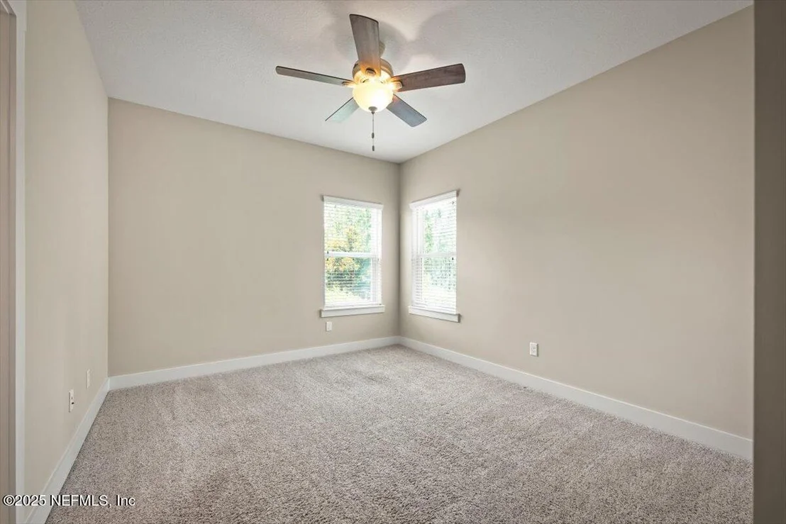Photo of 305 SEAHILL Drive