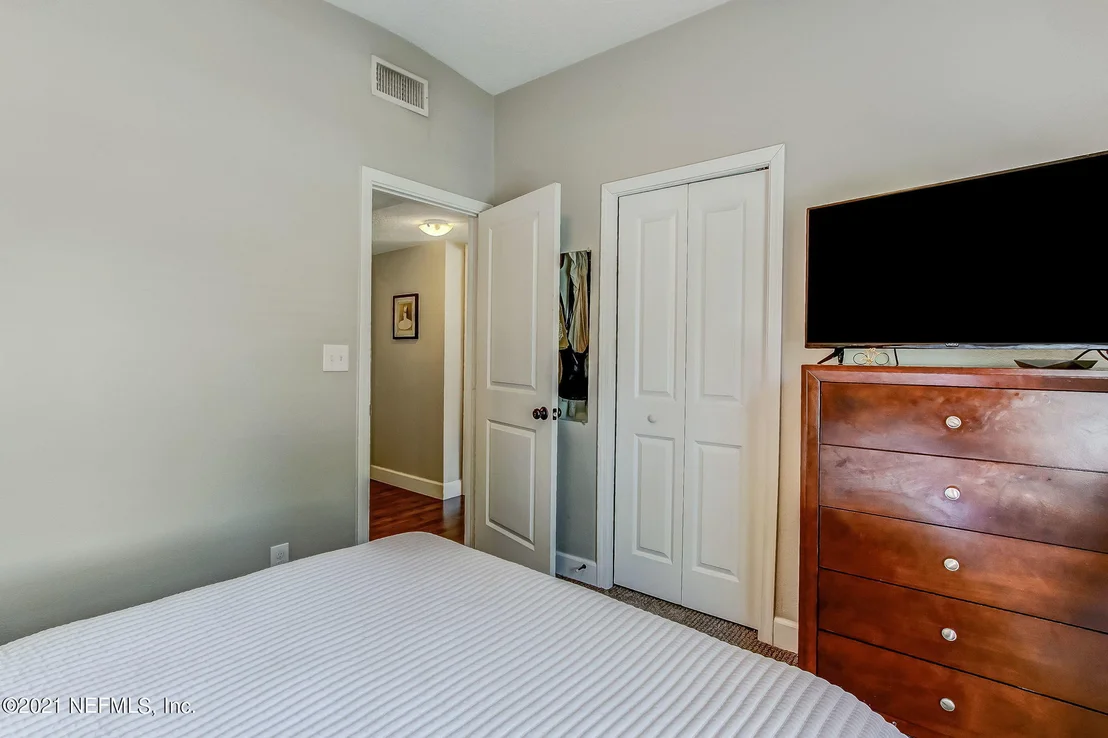 Photo of 2477 COMMUNITY Road