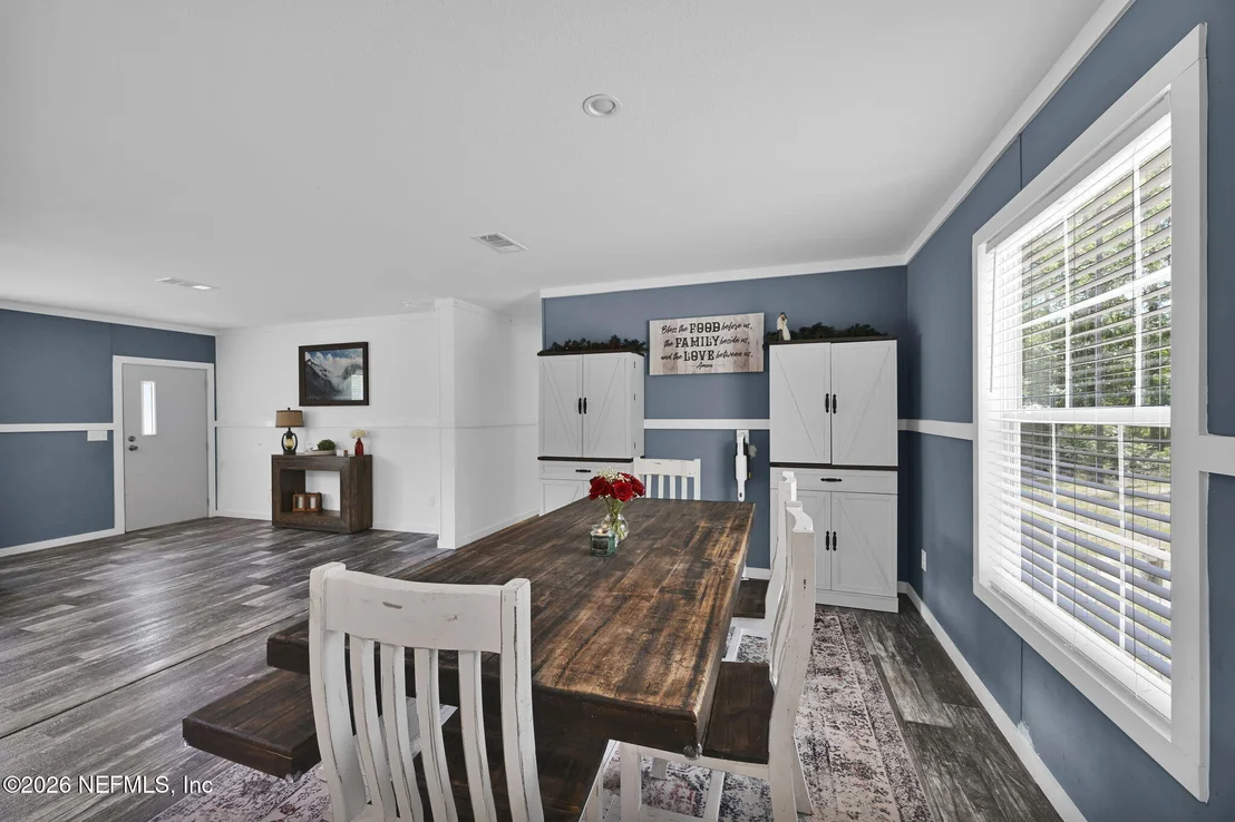 Photo of 540783 LEM TURNER Road
