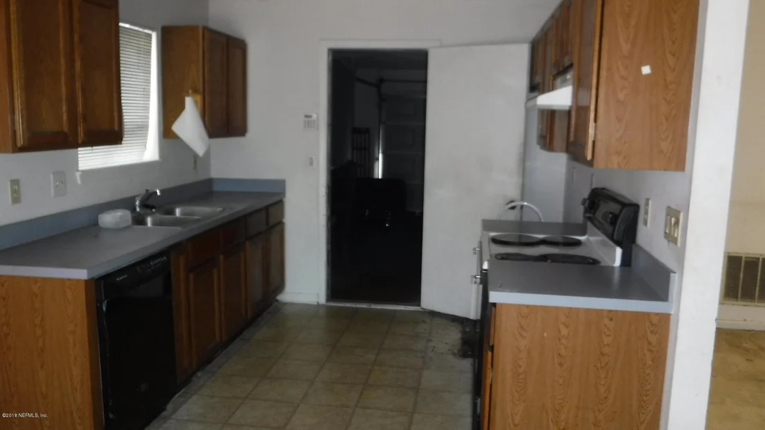 Photo of 2568 EIFFEL Circle W