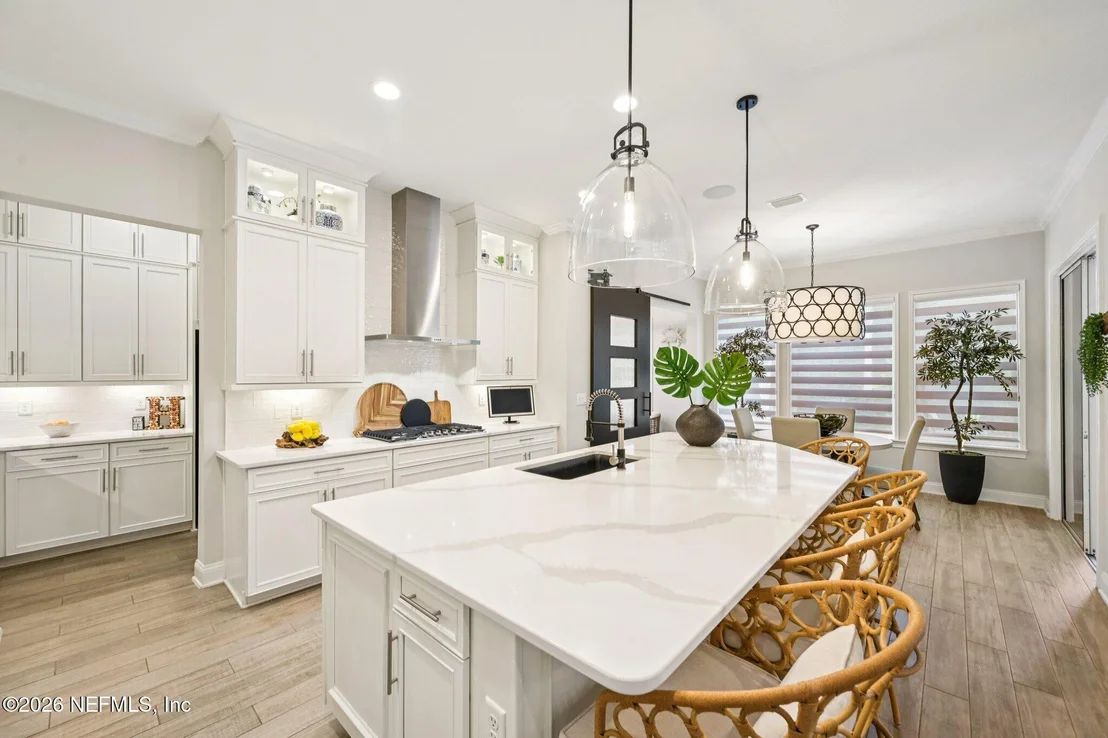 Photo of 32 HIGH OAKS Place