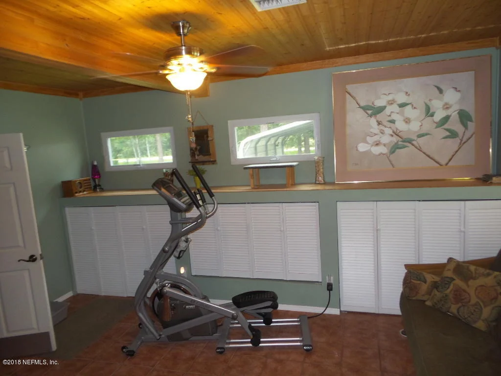 Photo of 7081 CATLETT Road
