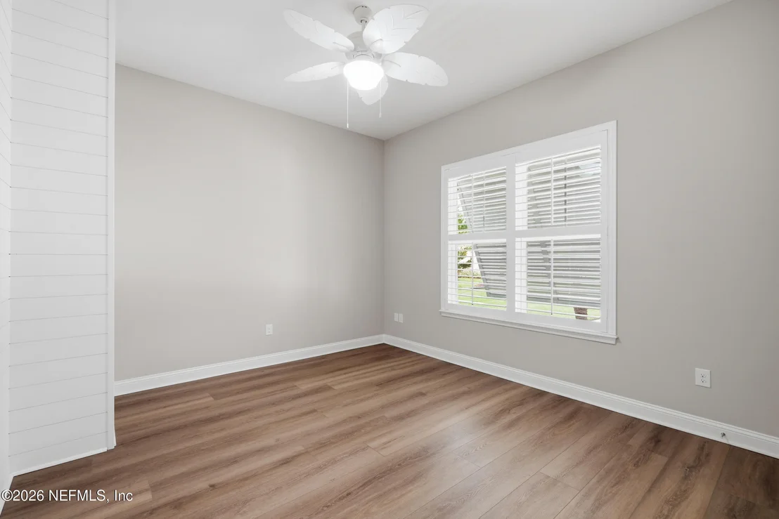 Photo of 2637 OAKGROVE Avenue