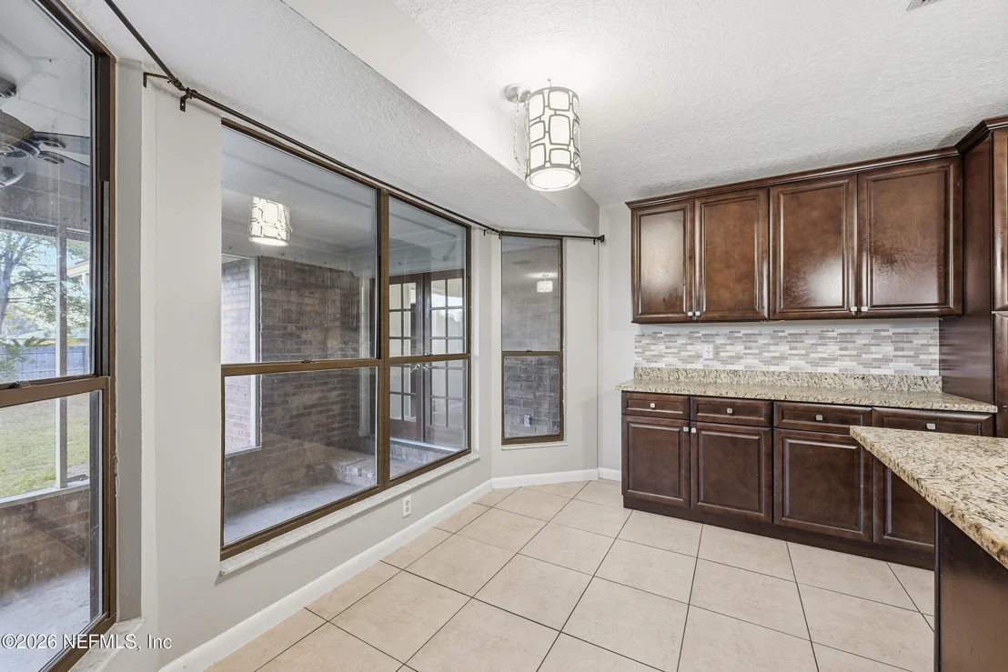 Photo of 954 LAKERIDGE Drive