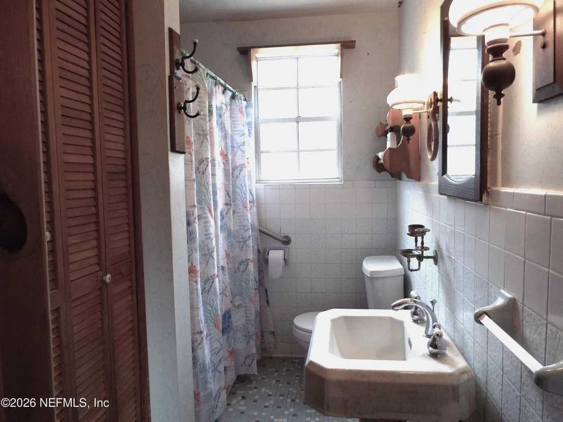 Photo of 214 MIRROR LAKE Drive