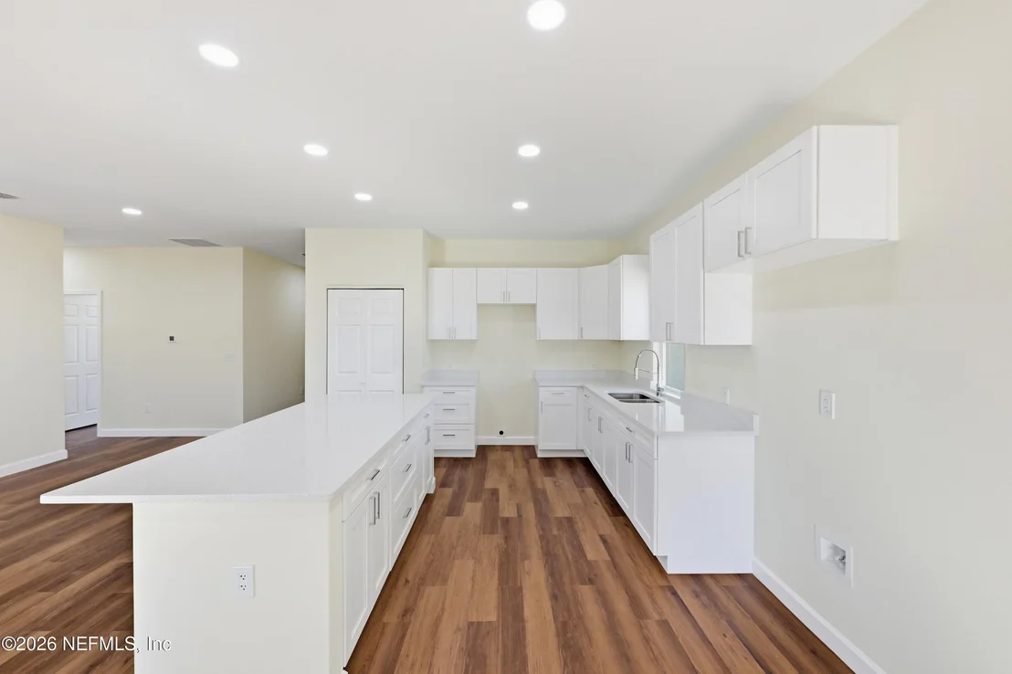 Photo of 115 SIESTA Circle