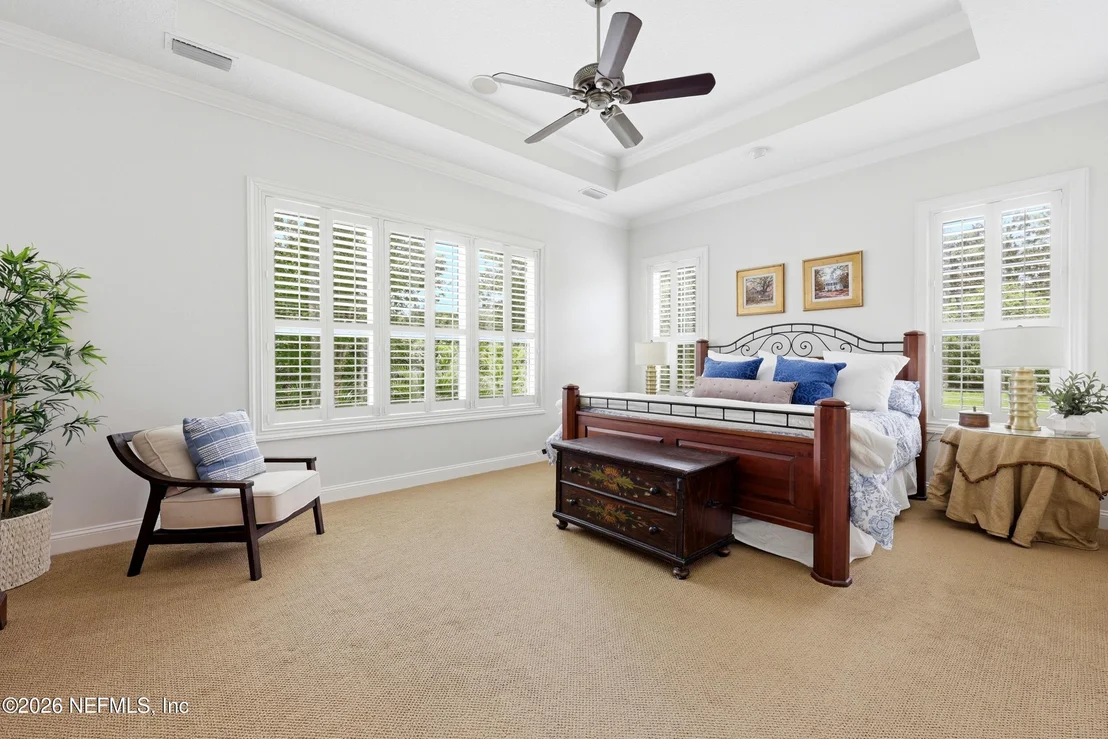 Photo of 286 VALE Drive