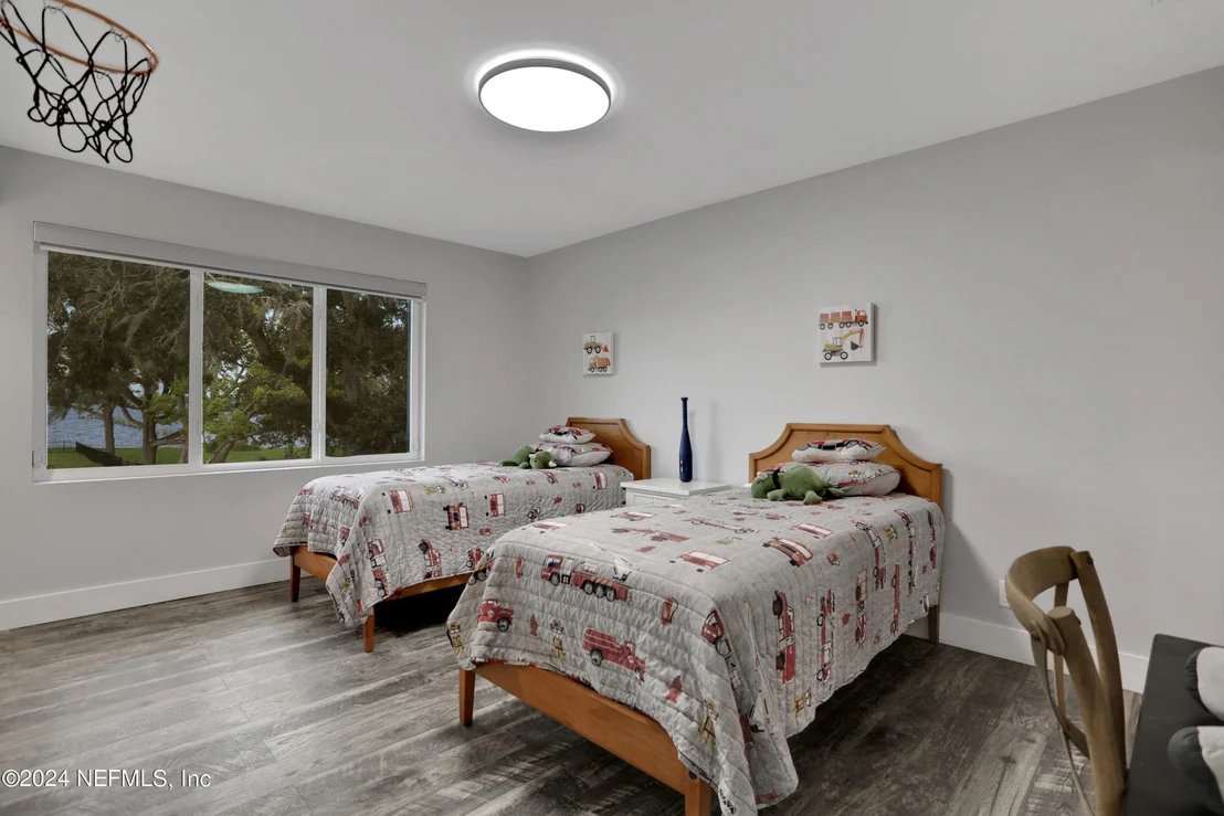 Photo of 3647 WESTOVER Road