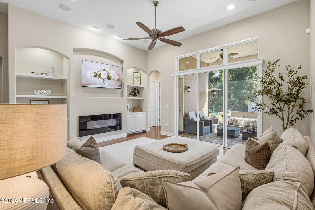 Photo of 338 WILLOW WINDS Parkway
