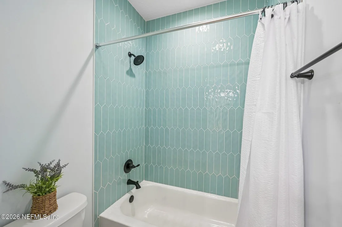 Photo of 375 SEAGROVE Drive