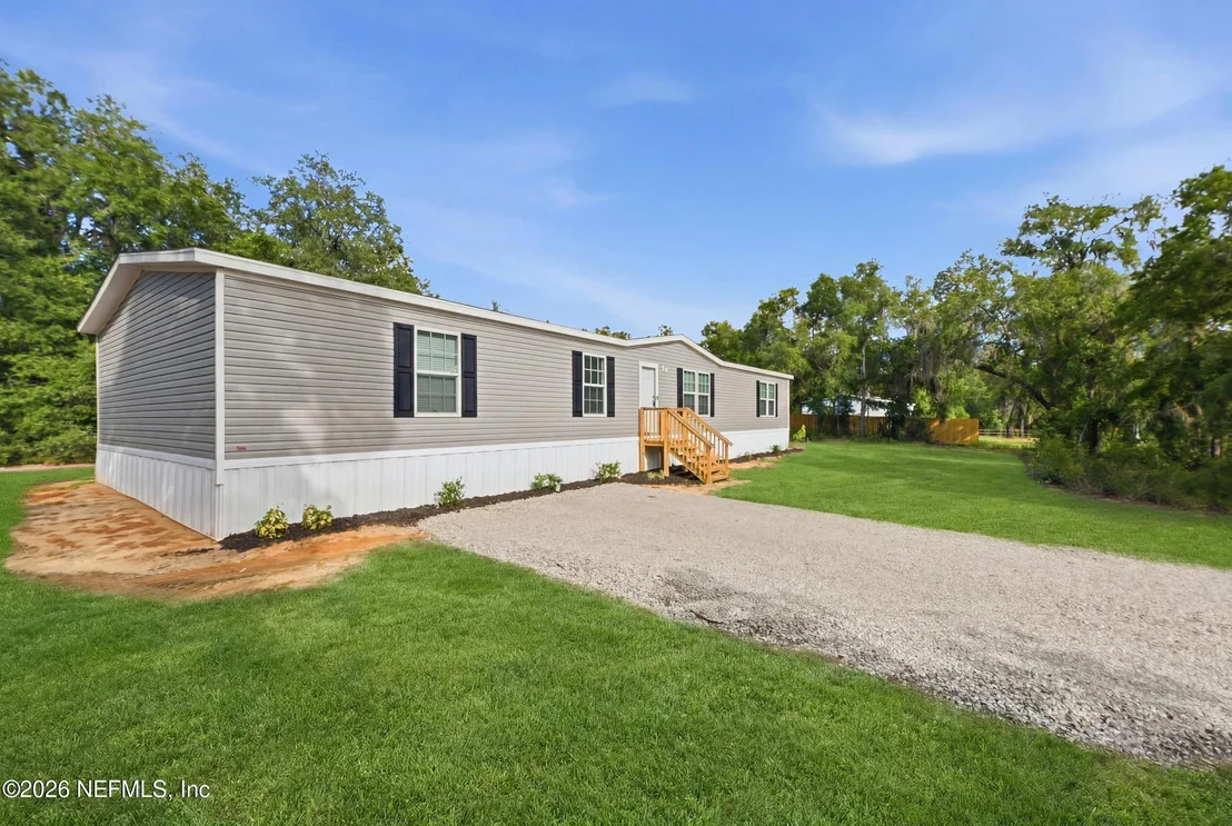 Photo of 352 N COUNTY ROAD 315