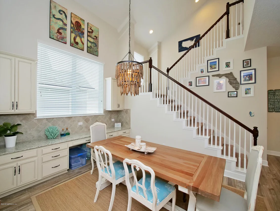 Photo of 453 EAGLE ROCK Drive