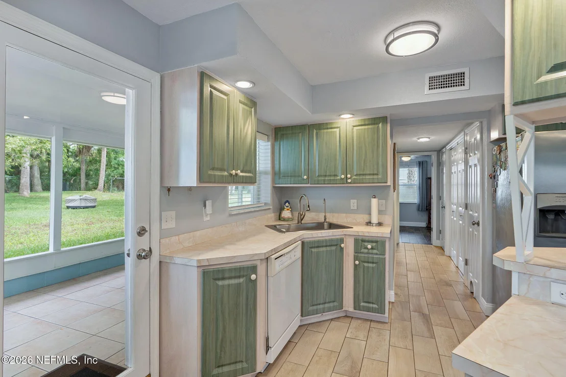 Photo of 9479 HECKSCHER Drive