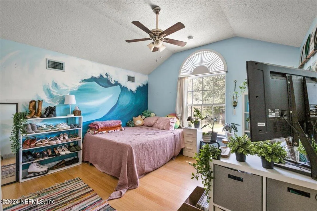 Photo of 389 W TROPICAL Trace