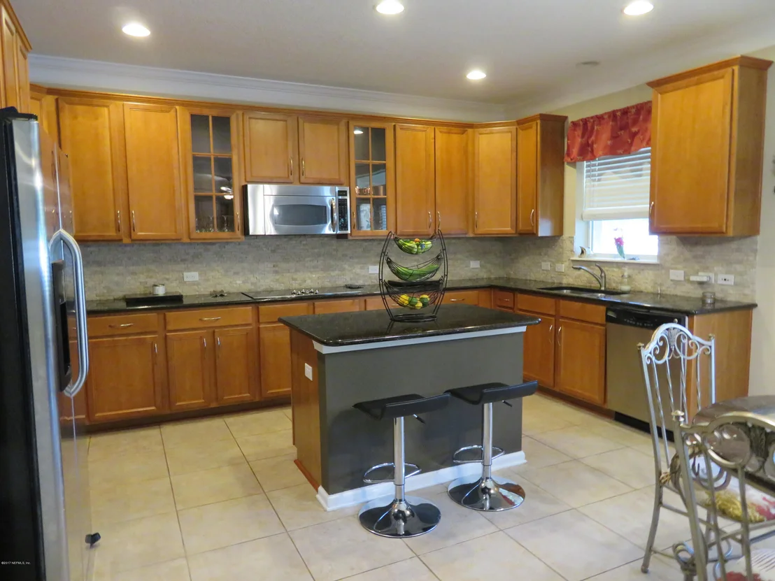 Photo of 137 CRESTHAVEN Place