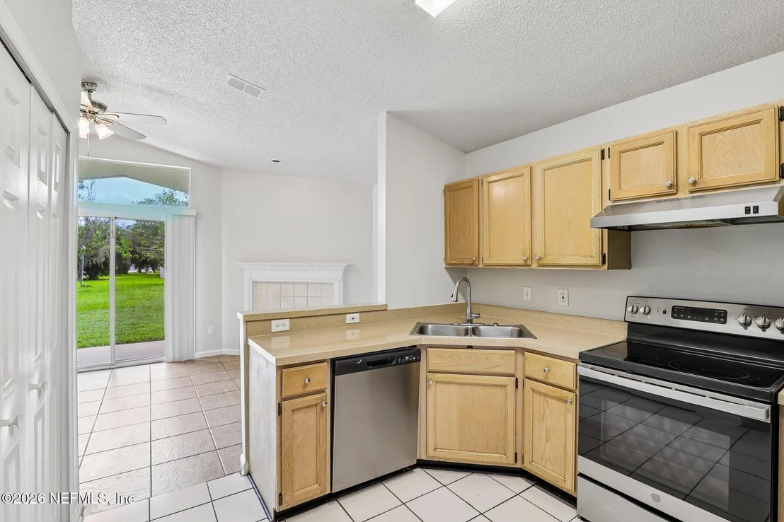 Photo of 1580 BEECHER Lane