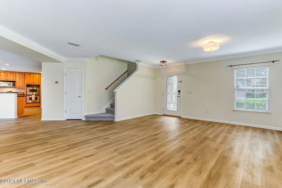 Photo of 1016 DUNSTABLE Lane
