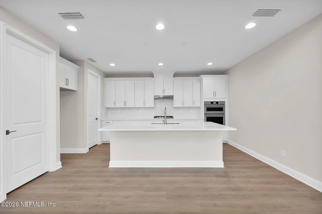 Photo of 334 SEAMARK Drive