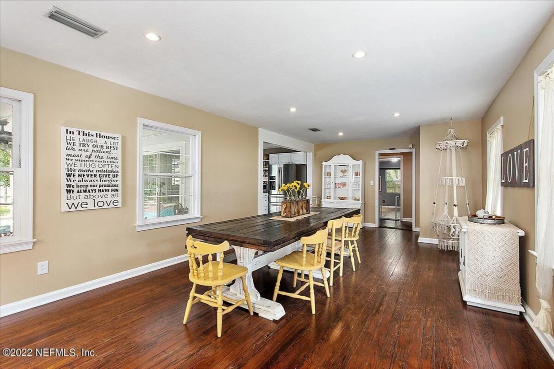 Photo of 2704 LORETTO Road