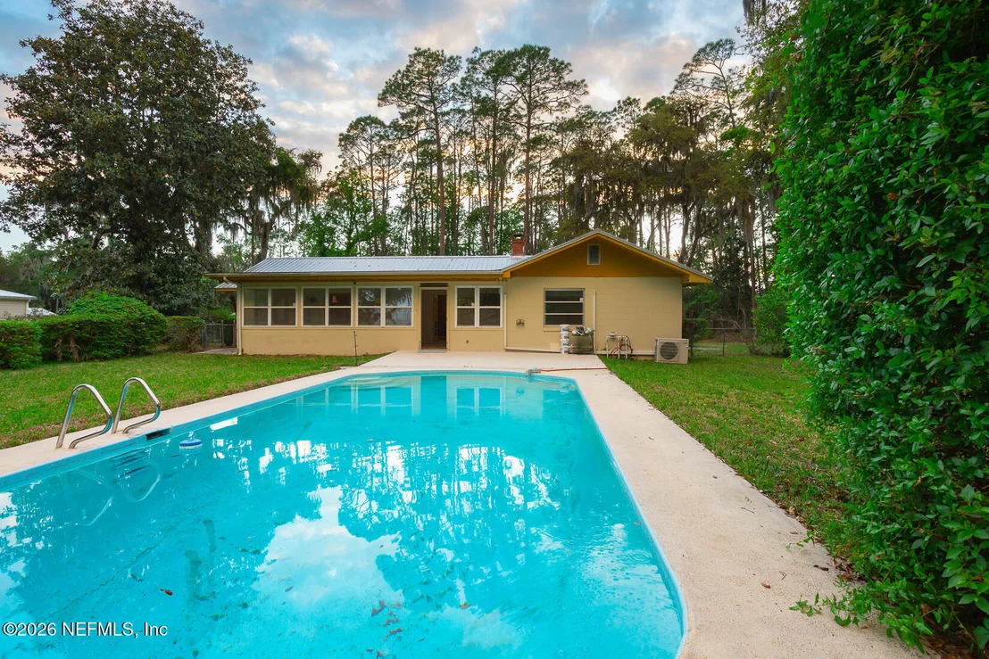 Photo of 202 SAINT JOHNS Drive