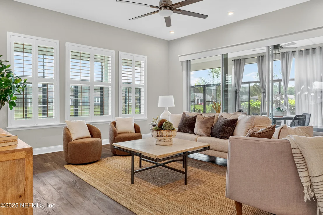 Photo of 243 PINELLAS Way