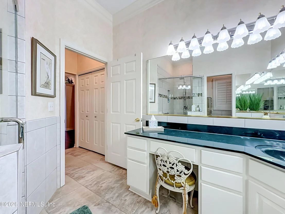 Photo of 129 RIVER Road