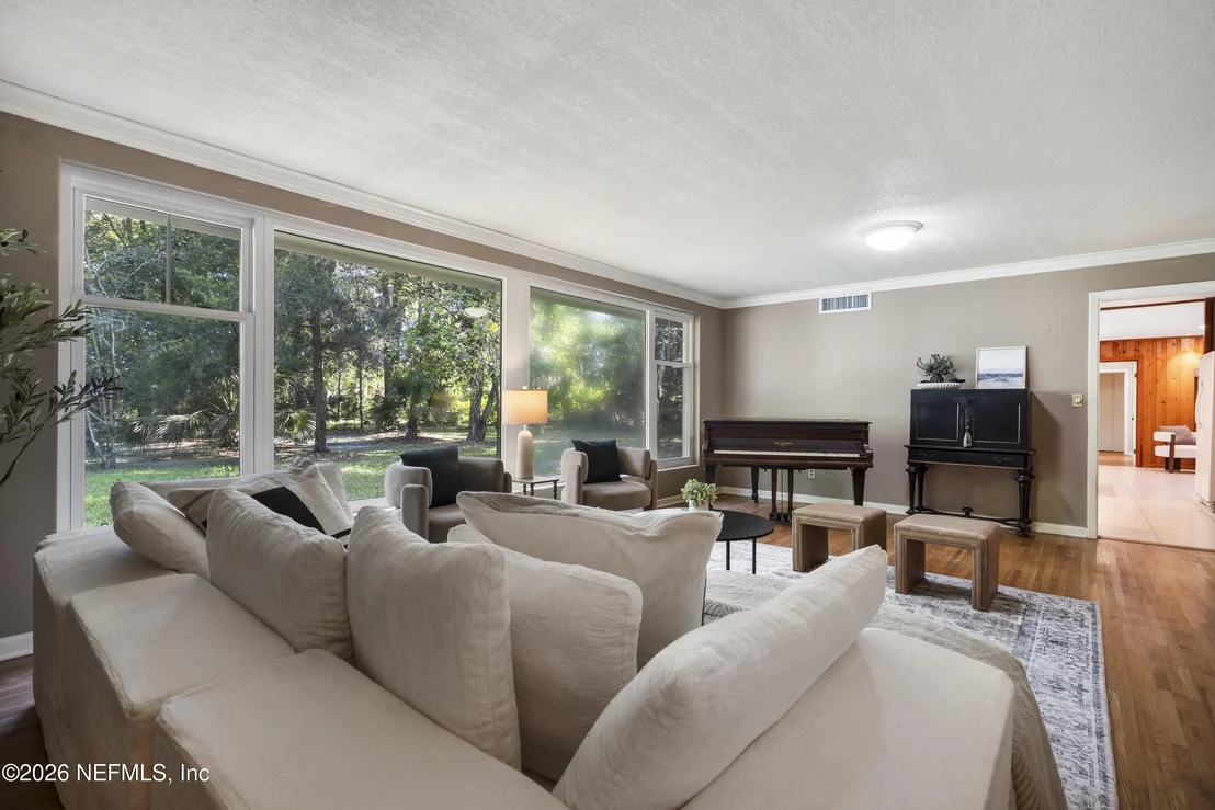 Photo of 1753 JORK Road