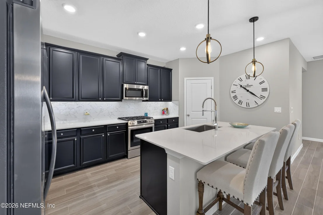 Photo of 75511 PONDSIDE Lane