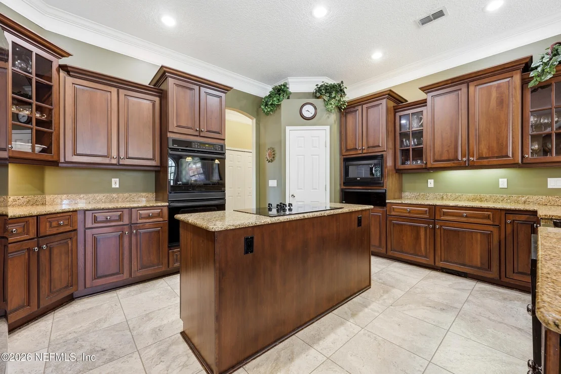 Photo of 1140 HIDEAWAY Drive N