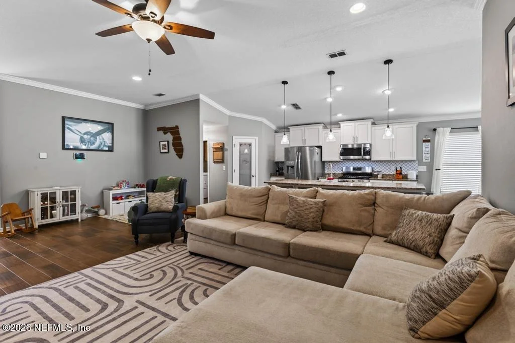 Photo of 717 SHETLAND Drive