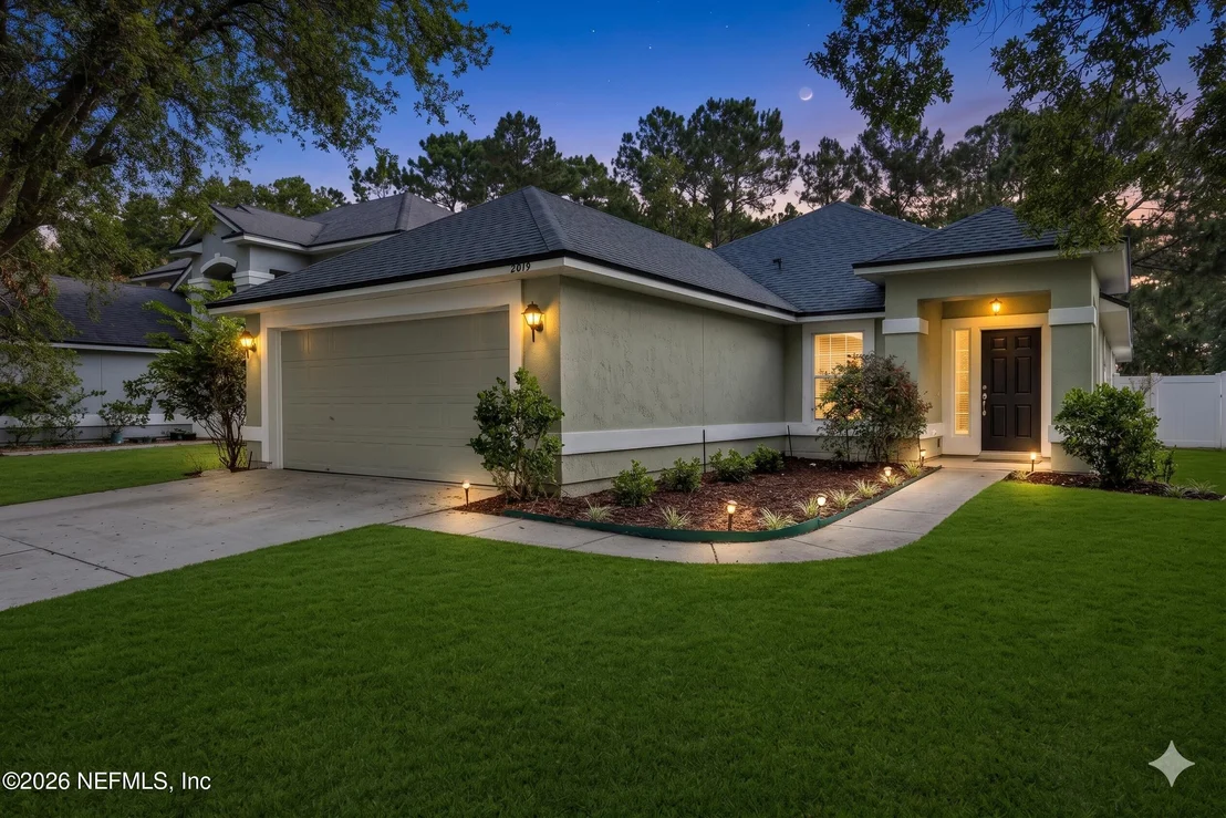 Photo of 1019 MOOSEHEAD Drive