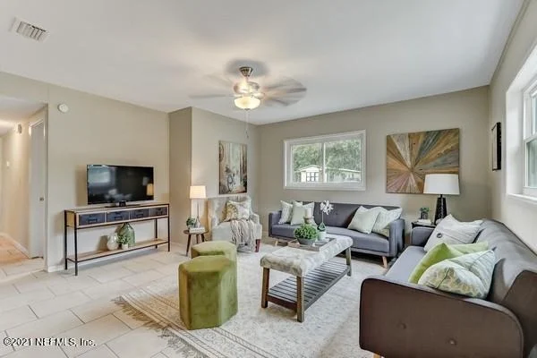 Photo of 144 LIGHTHOUSE Road W