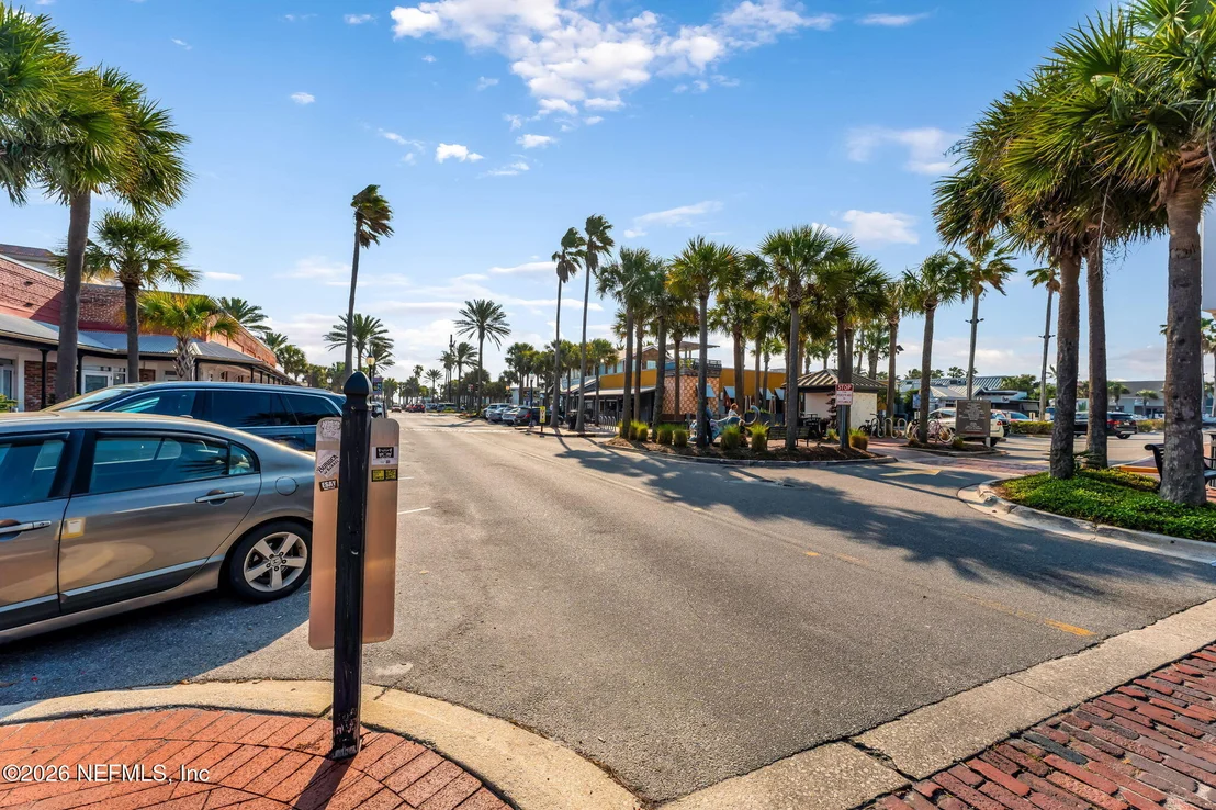 Photo of 1242 BEACH Avenue