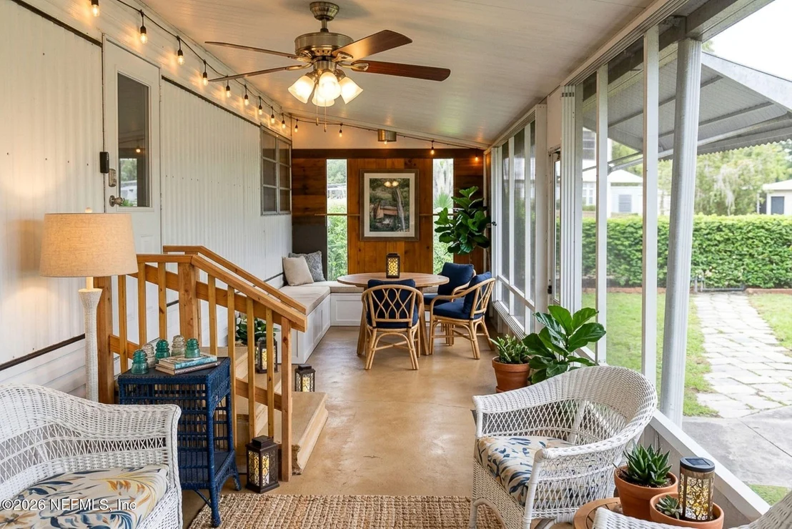 Photo of 198 PALM Drive