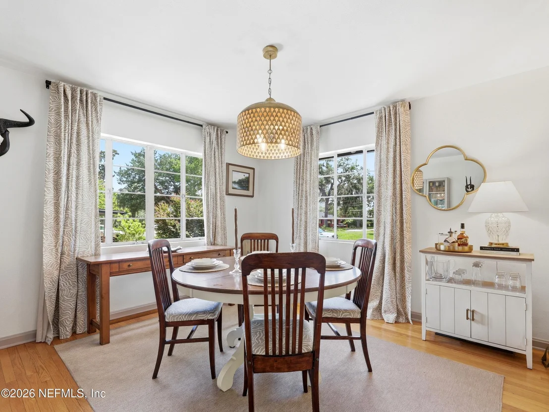 Photo of 1630 MAYVIEW Road