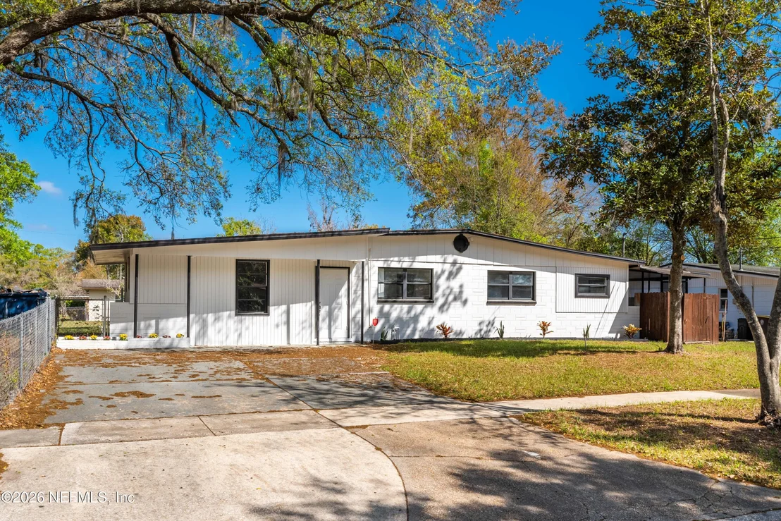 Photo of 7541 STRATO Road
