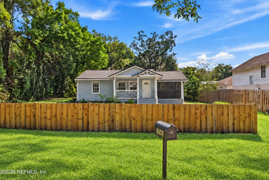 Photo of 1745 HILLTOP Boulevard