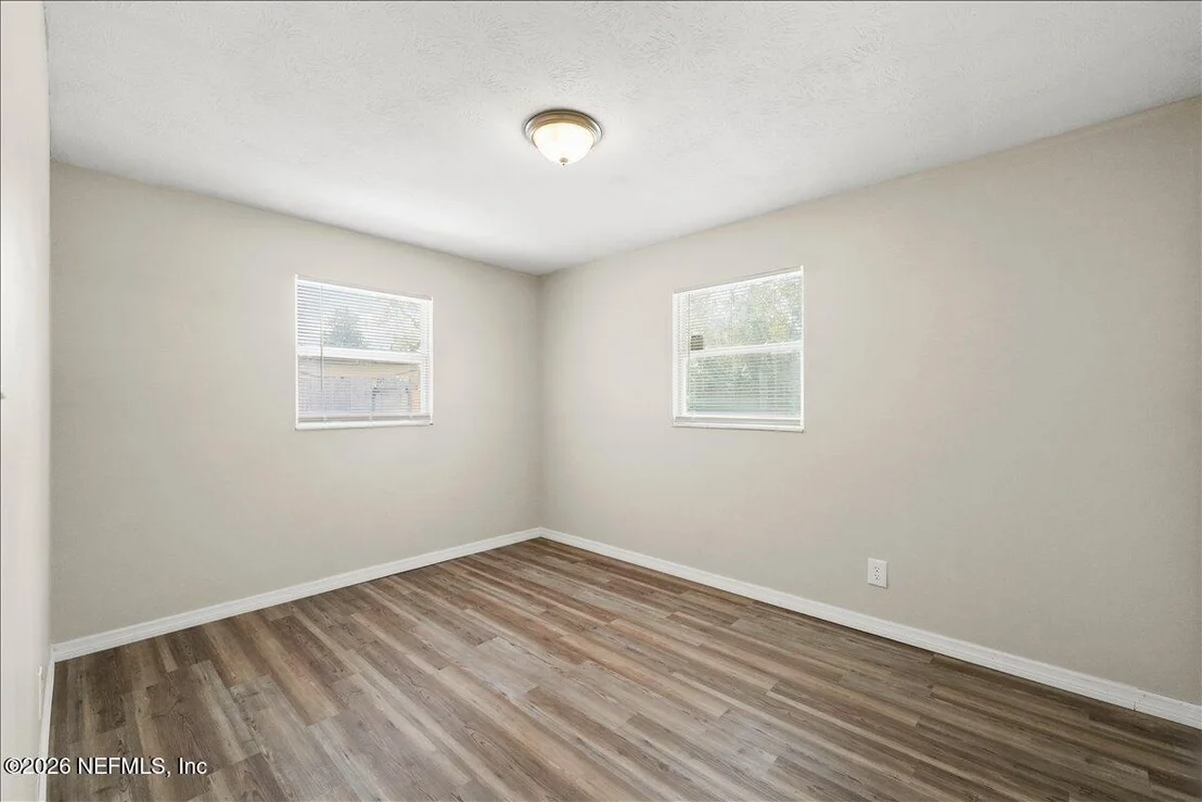 Photo of 215 EDSON Drive