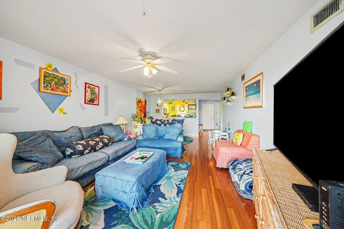 Photo of Unit I at 210 16TH Street