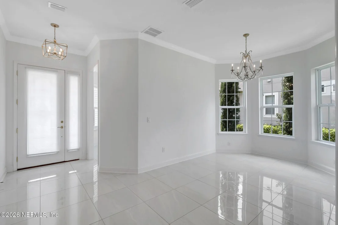 Photo of 39 LANSING Court