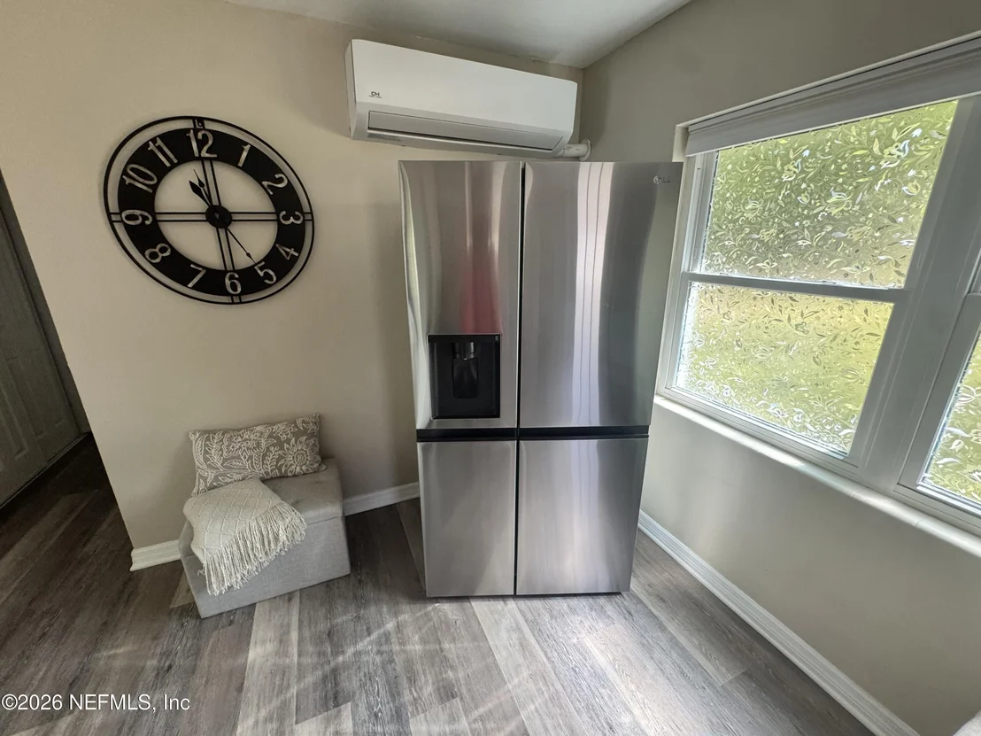 Photo of 113 STOCK Avenue