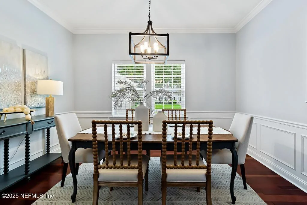 Photo of 902 EAGLE POINT Drive