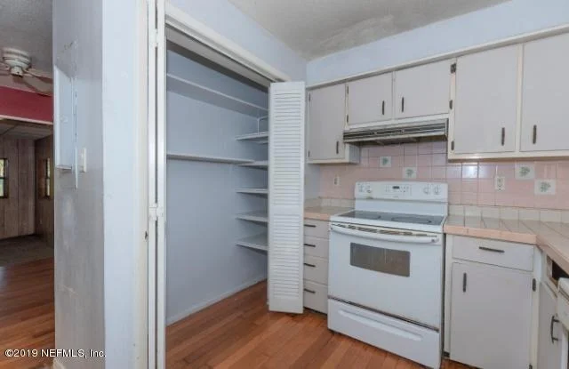 Photo of 183 SHORES Boulevard