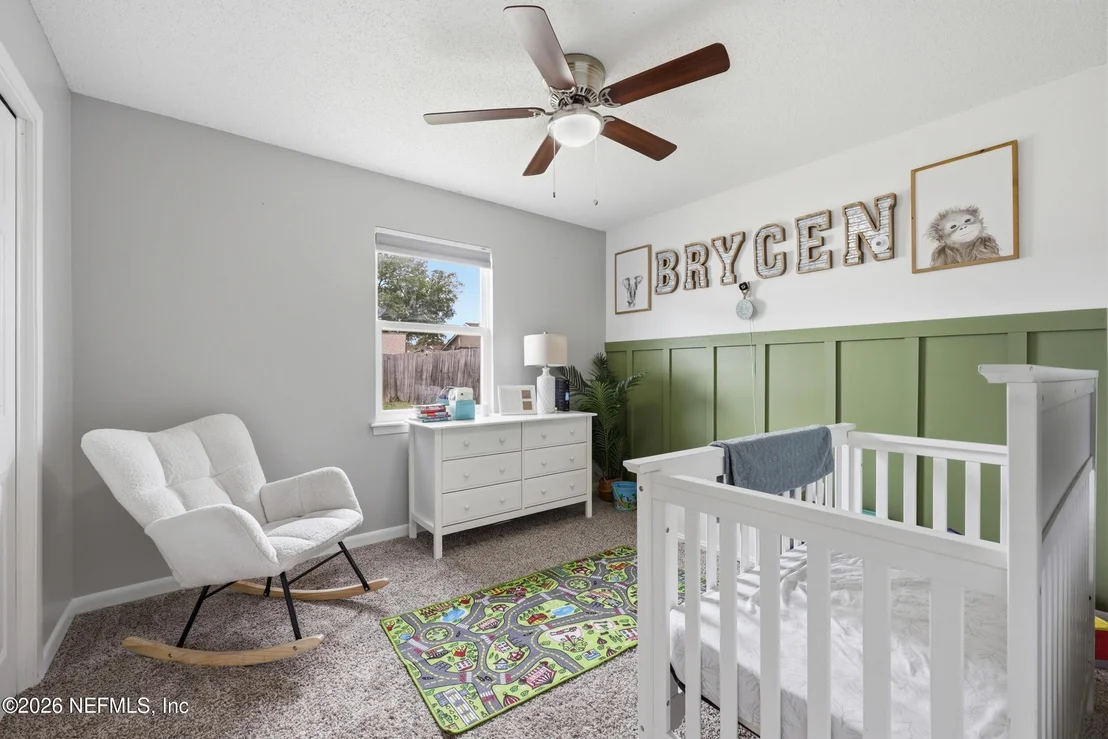 Photo of 2550 OAKVIEW Drive