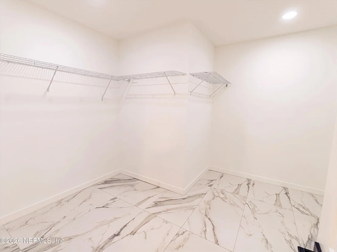 Photo of 424 PAISLEY Place