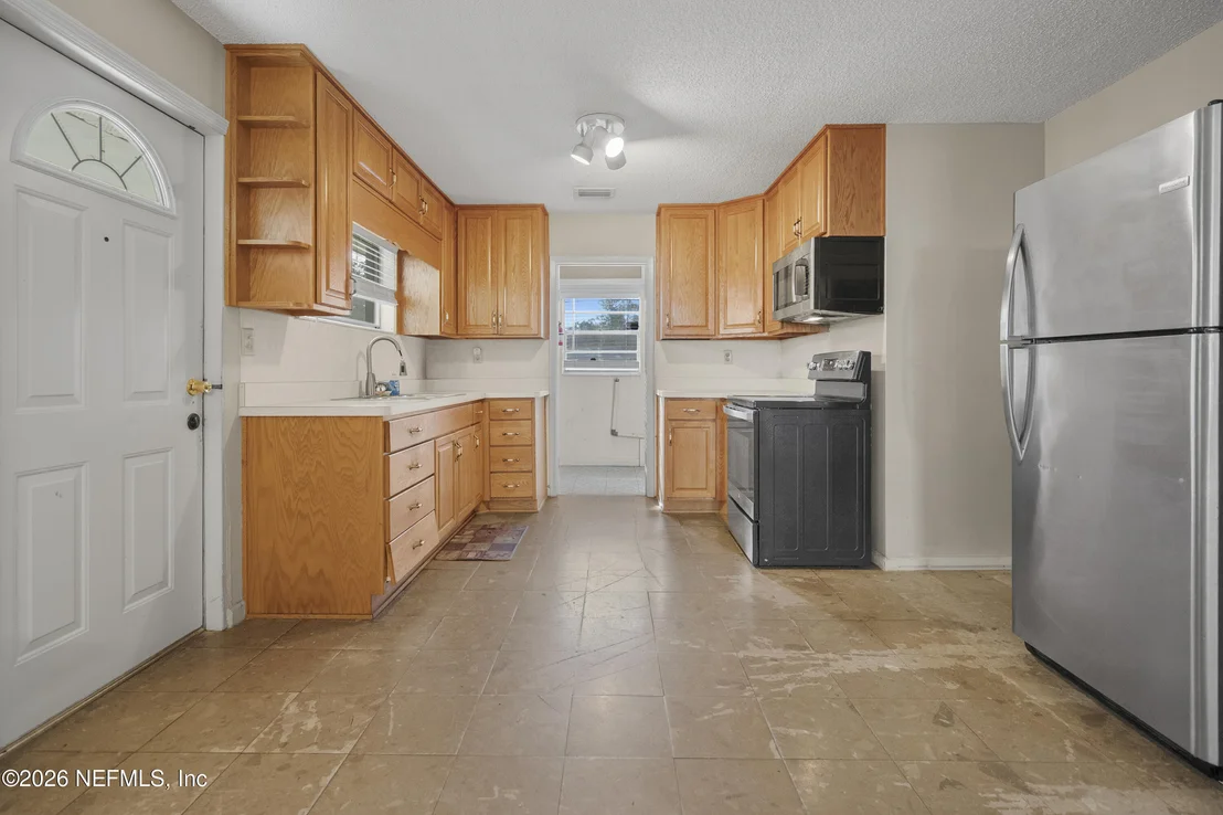 Photo of 272 HARBOR Drive