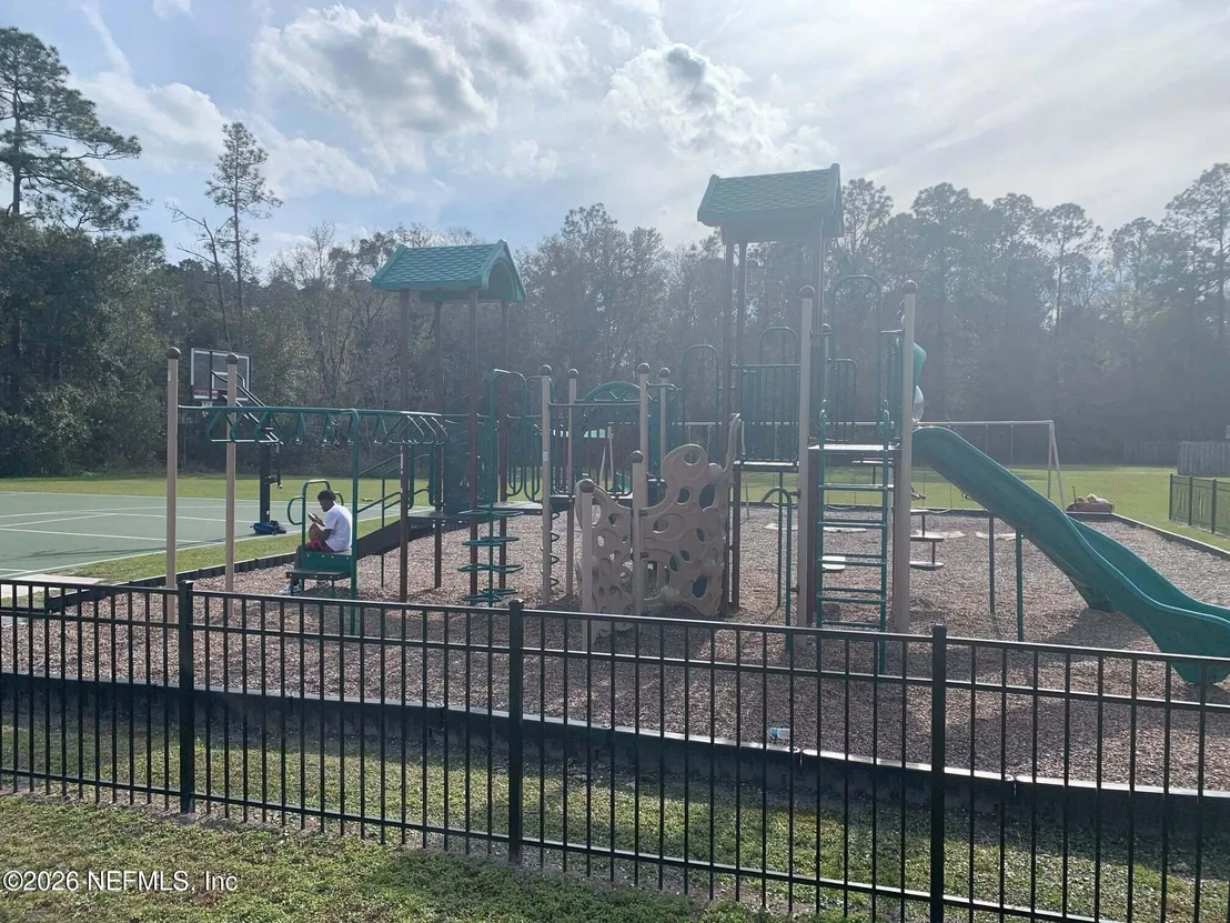 Photo of 423 SAMARA LAKES Parkway