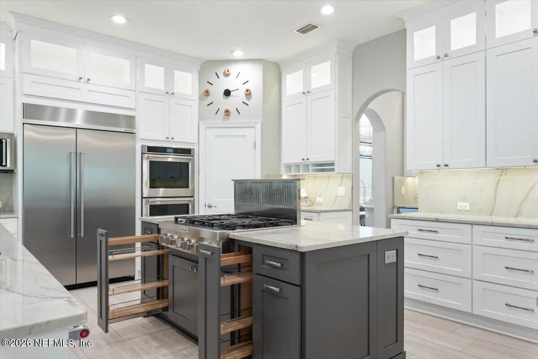 Photo of 240 ST JOHNS FOREST Boulevard