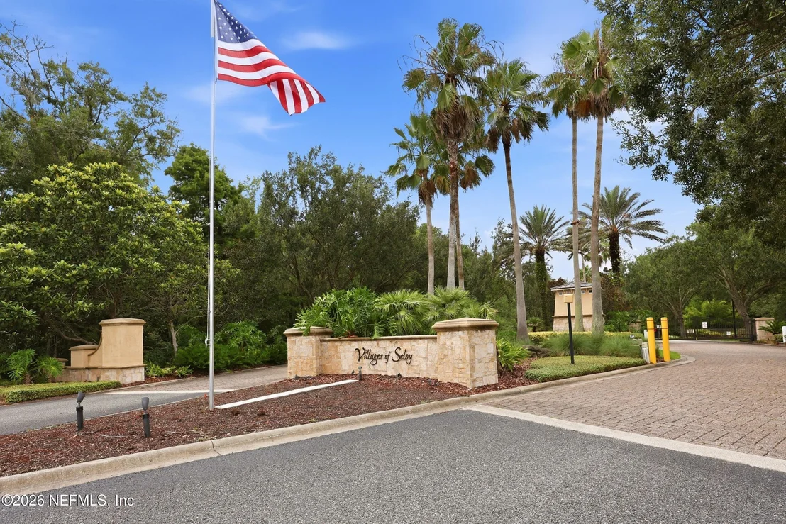Photo of 382 SELOY Drive