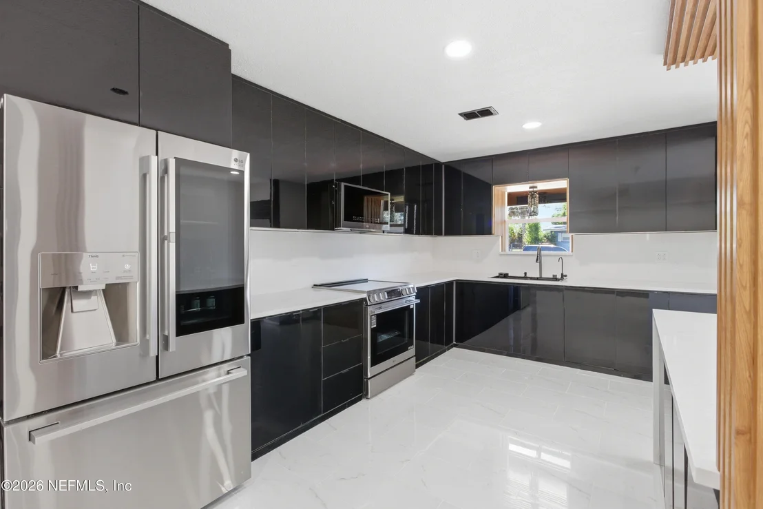 Photo of 802 ANTIGUA Road